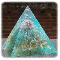 RESIN-PRO - Moule Silicone - Pyramide - 7CM